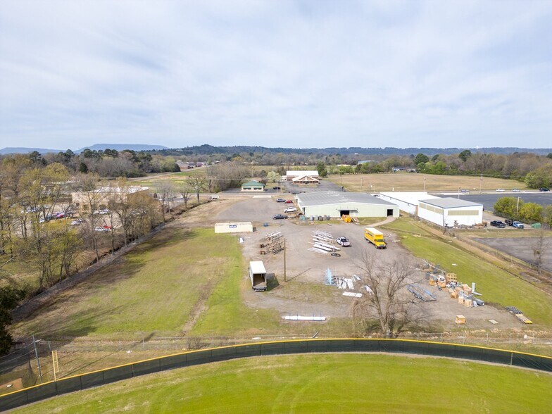More Photos Of 1801 Knoxville Ave, Russellville Showroom For Sale