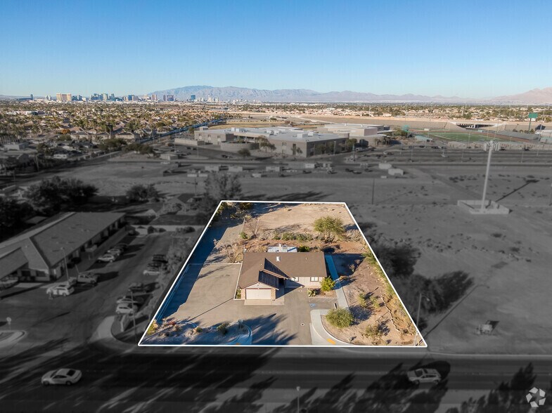 More Photos Of 1620 E Serene Ave, Las Vegas Freestanding For Lease