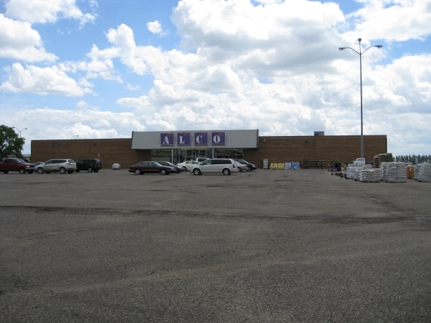 Primary Photo Of 1102 W 12th St, Grafton Department Store For Sale