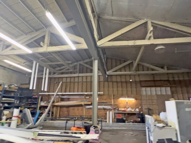 More Photos Of 2010 Schaper Ave, Erie Warehouse For Sale