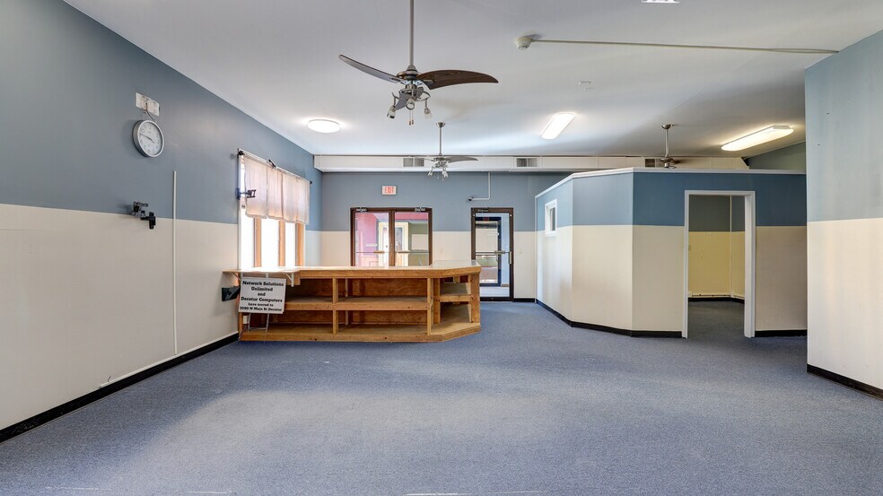 More Photos Of 1234 N Water St, Decatur Office For Sale