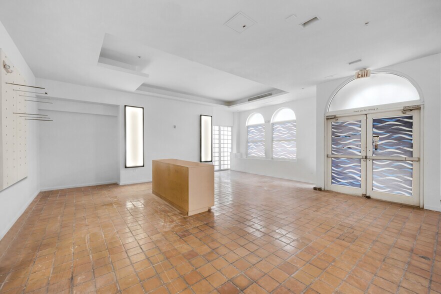 More Photos Of 727 Collins Ave, Miami Beach Apartments For Sale