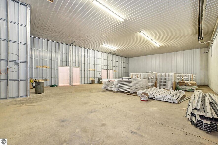More Photos Of 110 W Park Dr, Kalkaska Service For Sale