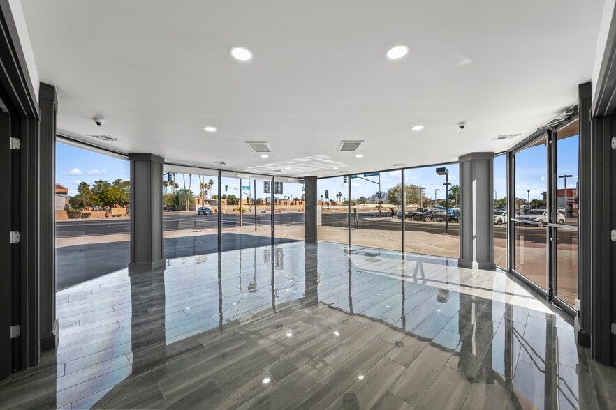 More Photos Of 925 N Scottsdale Rd, Scottsdale Freestanding For Sale