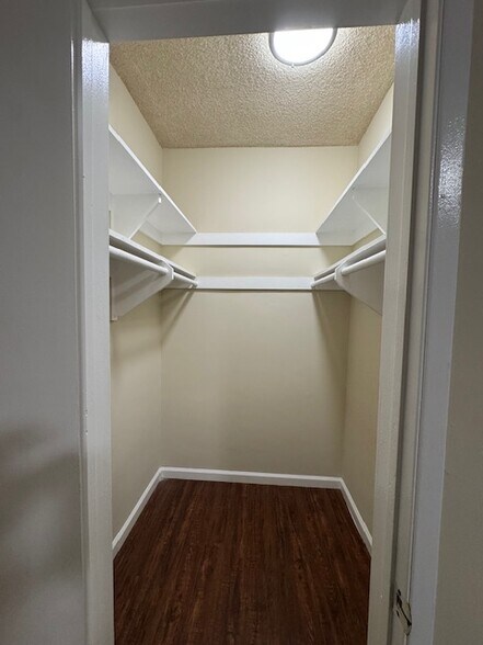 More Photos Of 615 Cerritos Ave, Long Beach Apartments For Sale