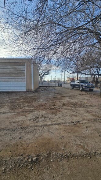 More Photos Of 2000 Auction Rd, Fallon General Retail For Lease