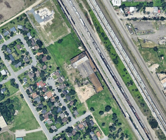 More Photos Of 1335 W Memphis St, Harlingen Industrial For Lease