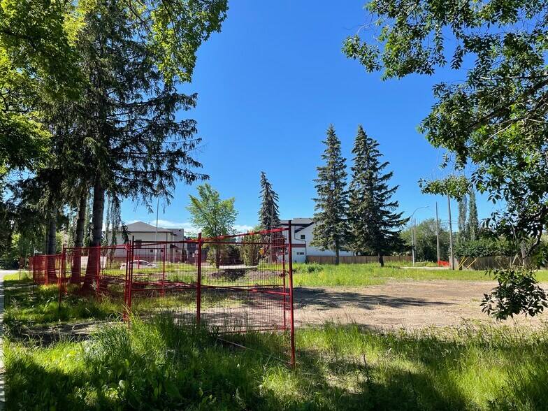 More Photos Of 10504 128 St NW, Edmonton Religious Facility For Sale