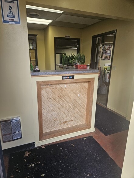 More Photos Of 1630 W Jackson St, Painesville Warehouse For Lease