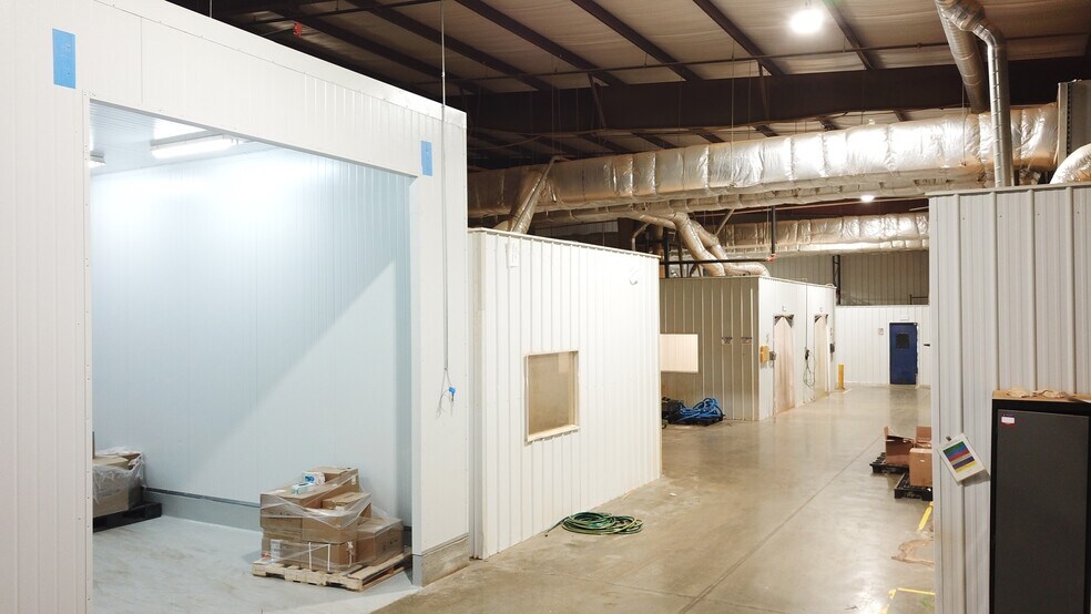 More Photos Of 655 10th St, Cedartown Warehouse For Sale