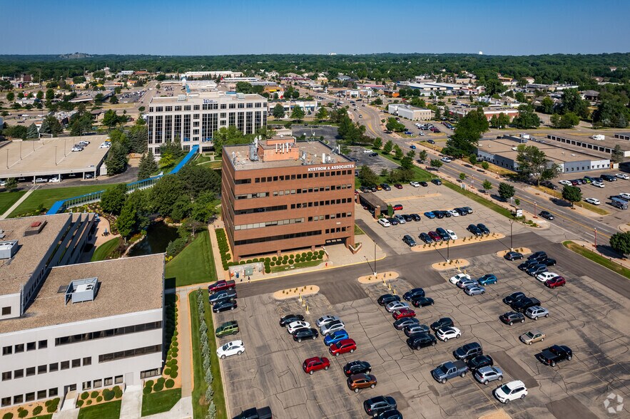 More Photos Of 7300 147th St W, Apple Valley Office For Lease