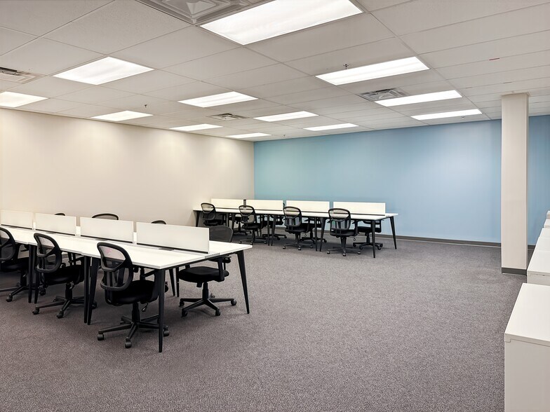 Primary Photo Of 1255 Kemper Meadow Dr, Cincinnati Coworking Space