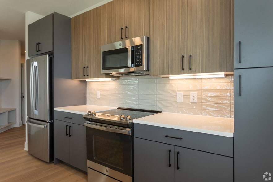 More Photos Of 930 W Mallard Creek Church Rd, Charlotte Apartments For Lease