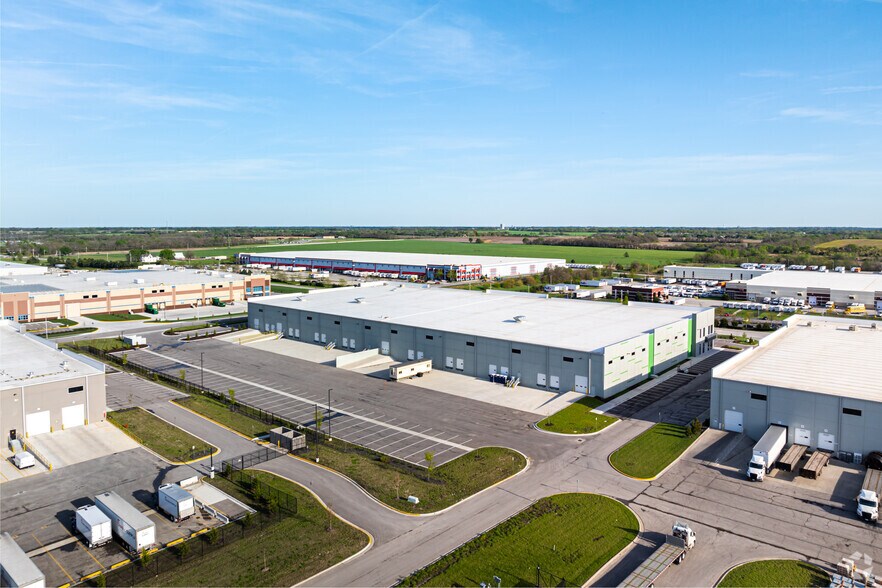 More Photos Of 22350 W 167th St, Olathe Distribution For Lease