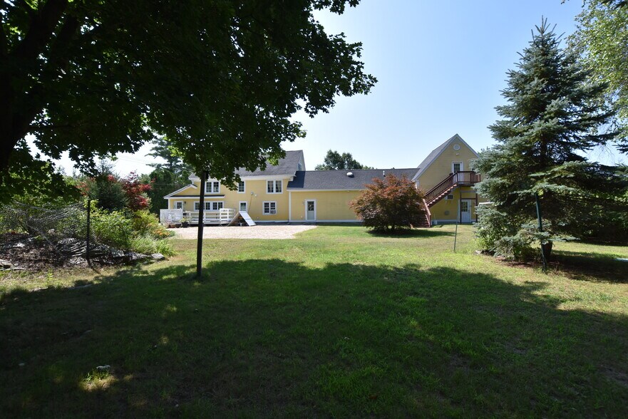 More Photos Of 146 Calef Hwy, Barrington Flex For Sale