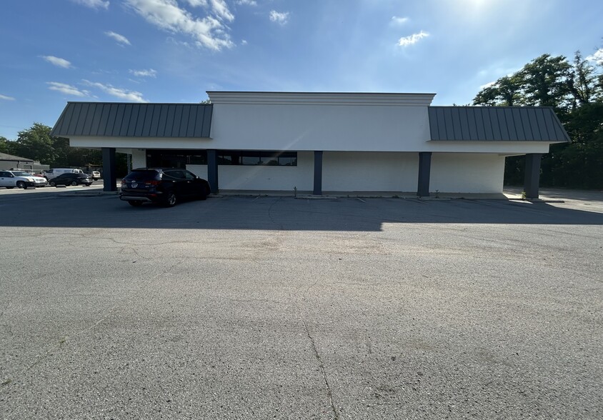 Primary Photo Of 1107 Huntsville Hwy, Fayetteville General Retail For Lease