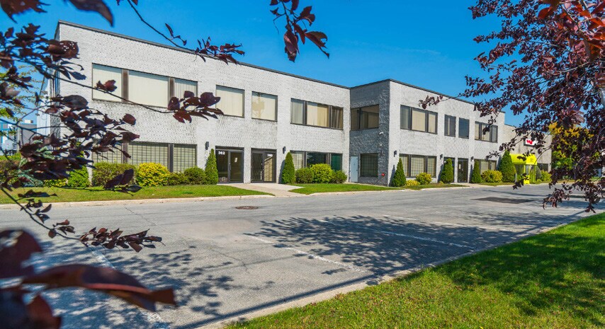 More Photos Of 330-364 Rue Joseph-Carrier, Vaudreuil-dorion Office For Lease