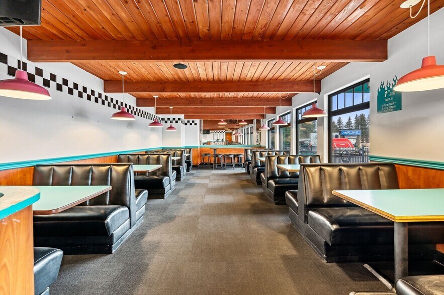 More Photos Of 1301 US-2 Hwy, Sandpoint Fast Food For Lease