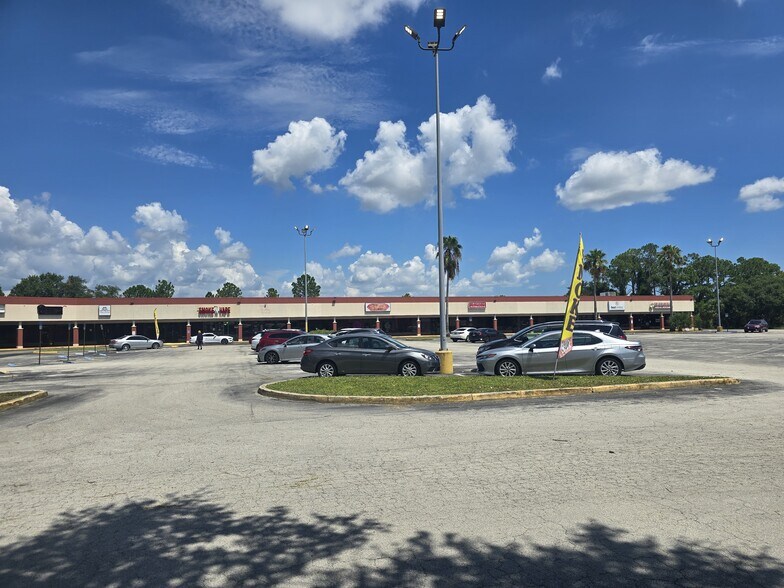 More Photos Of 1448 W International Speedway Blvd, Daytona Beach Unknown For Lease