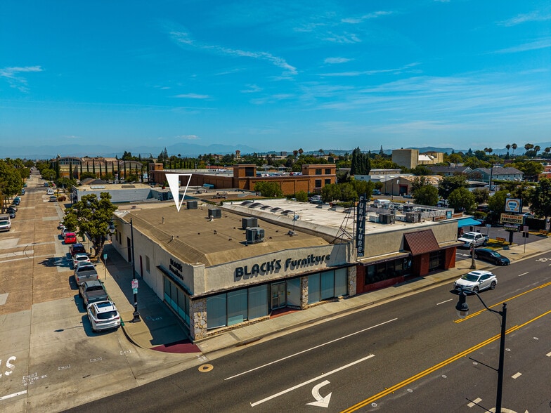 More Photos Of 321 W Chapman Ave, Orange Office For Lease