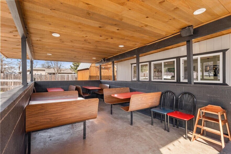 More Photos Of 404 CA-3 Hwy, Etna Restaurant For Sale