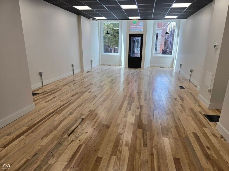 More Photos Of 15 S Indiana St, Greencastle Storefront Retail Office For Sale