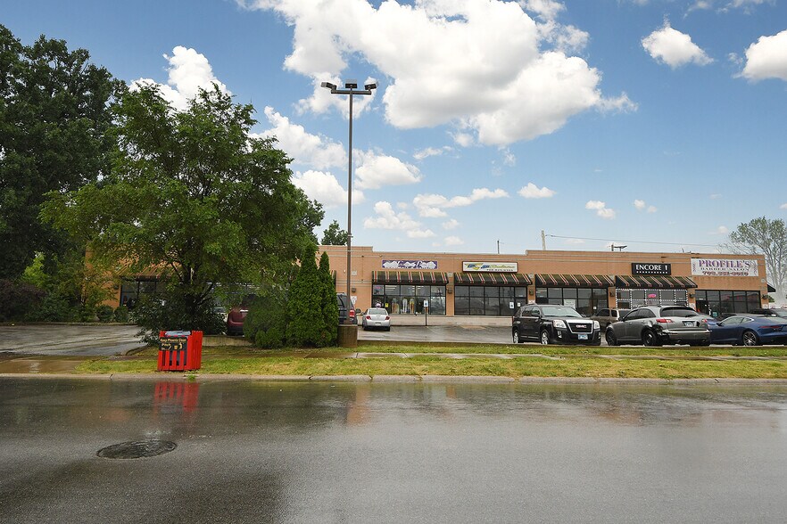 More Photos Of 503-515 153rd St, Phoenix Storefront For Sale