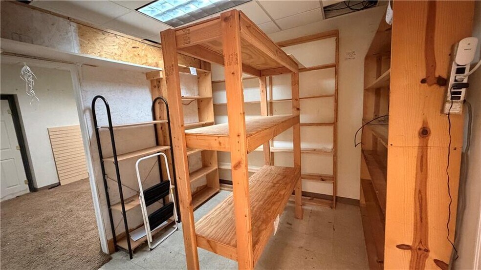 More Photos Of 546 3rd St, Beaver Storefront Retail Residential For Lease