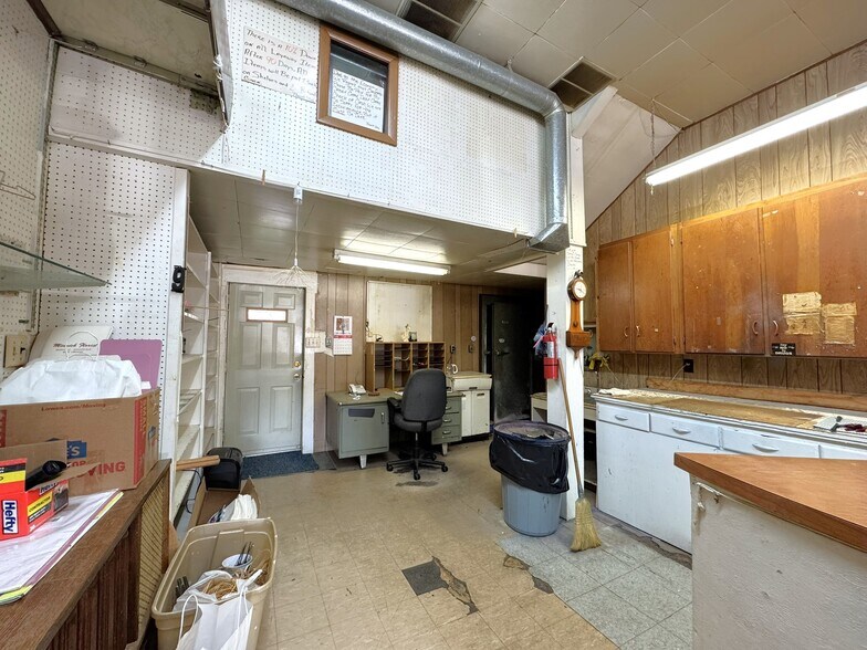 More Photos Of 366 Main St, Grantsville Storefront Retail Office For Sale