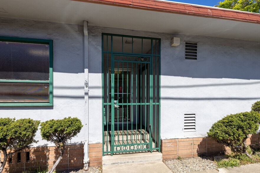 More Photos Of 3021 Telegraph Ave, Berkeley Medical For Sale