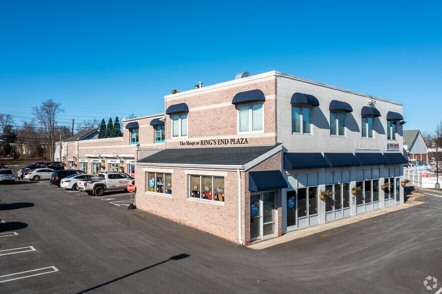 Primary Photo Of 1125-1139 Post Rd, Fairfield Storefront Retail Office For Lease