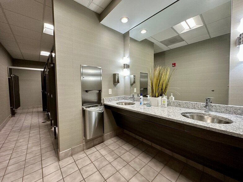 More Photos Of 7208 Falls of Neuse Rd, Raleigh Office For Lease