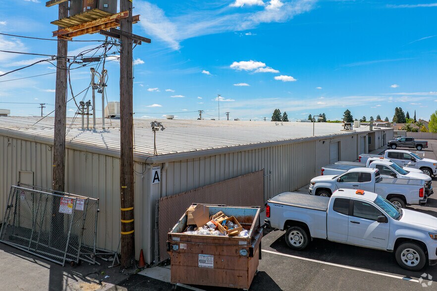 More Photos Of 100 Atkinson St, Roseville Warehouse For Lease