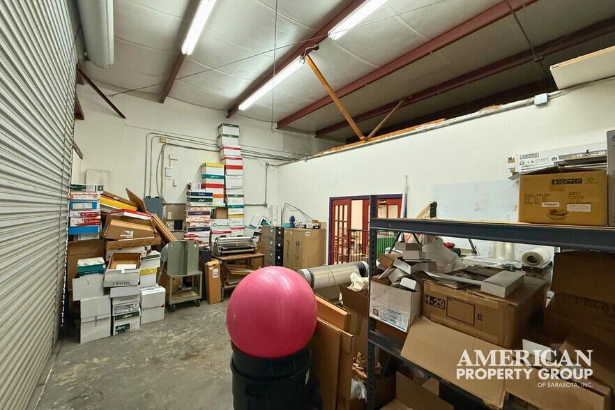 More Photos Of 1800 Northgate Blvd, Sarasota Light Distribution For Lease