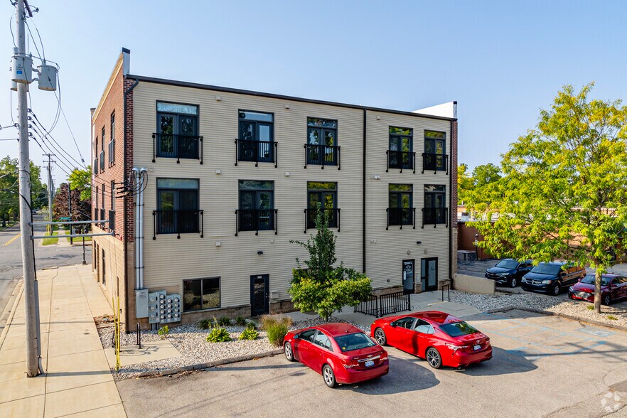 More Photos Of 1629 E Michigan Ave, Lansing Apartments For Lease