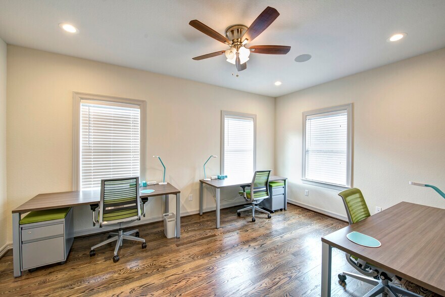 More Photos Of 638 Heights Blvd, Houston Office For Sale