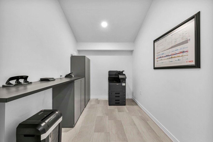 More Photos Of 1929 E Royalton Rd, Broadview Heights Office For Lease