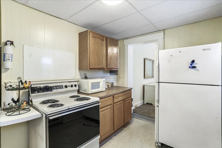 More Photos Of 229 E Union St, Cumberland Apartments For Sale