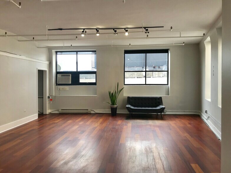 More Photos Of 1529 W Armitage Ave, Chicago Loft Creative Space For Sale
