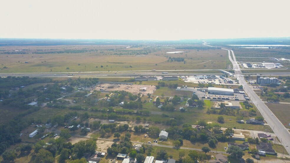 More Photos Of 2808-2900 S Laurent St, Victoria Land For Sale