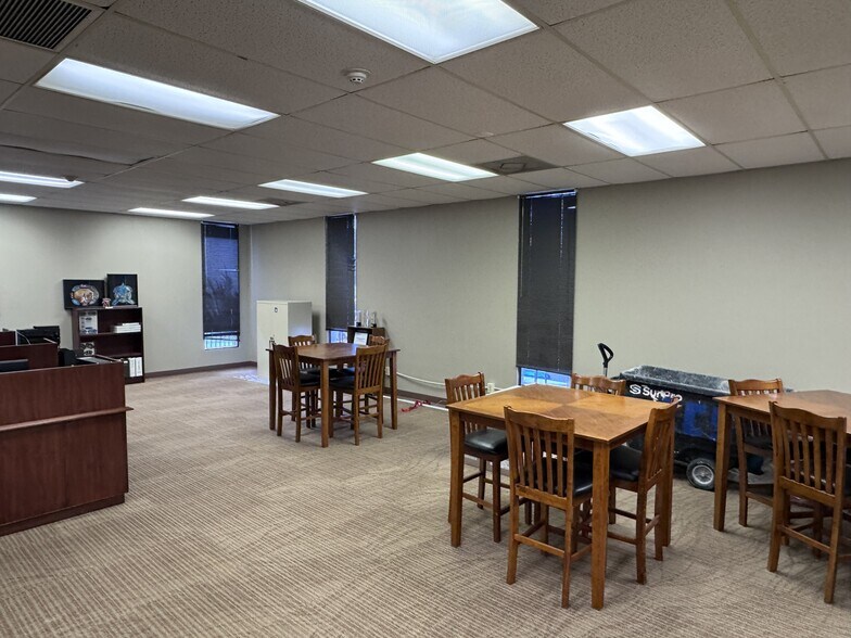 More Photos Of 1951 S Orange Blossom Trl, Apopka Office For Sale