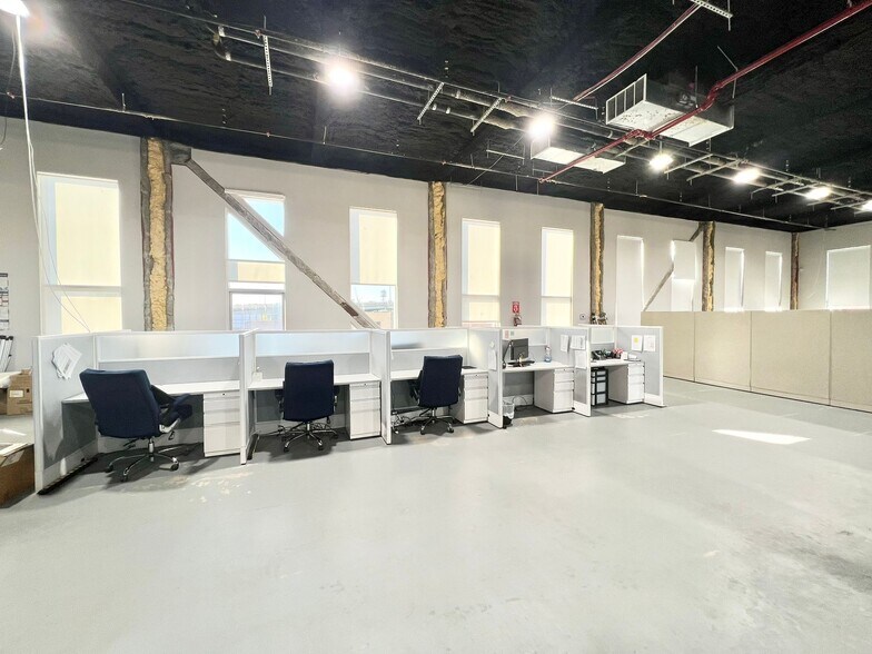 More Photos Of 84 14th St, Brooklyn Office For Lease