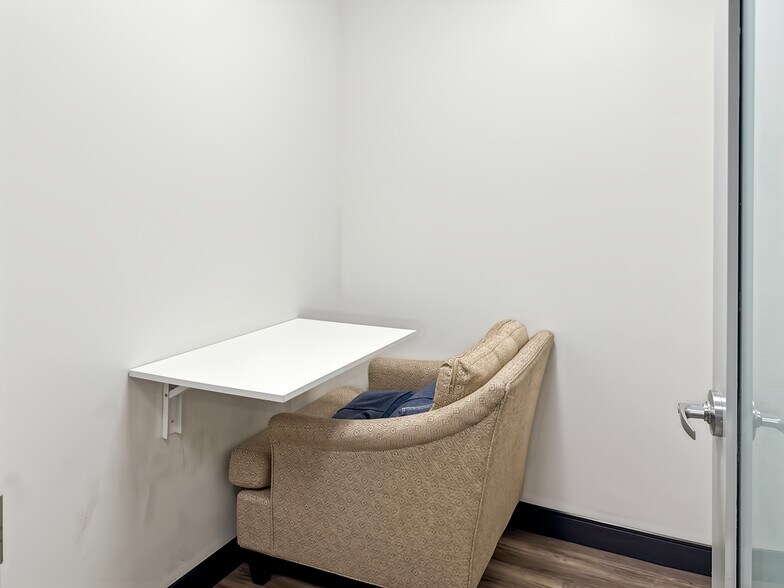 More Photos Of 4315 50th St NW, Washington Coworking Space