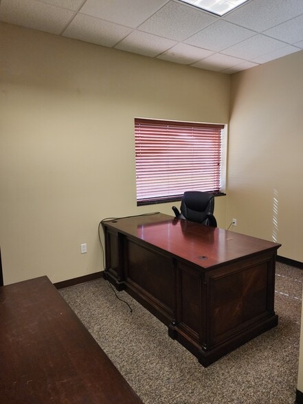 More Photos Of 8141 Mainline, Fort Myers Warehouse For Lease