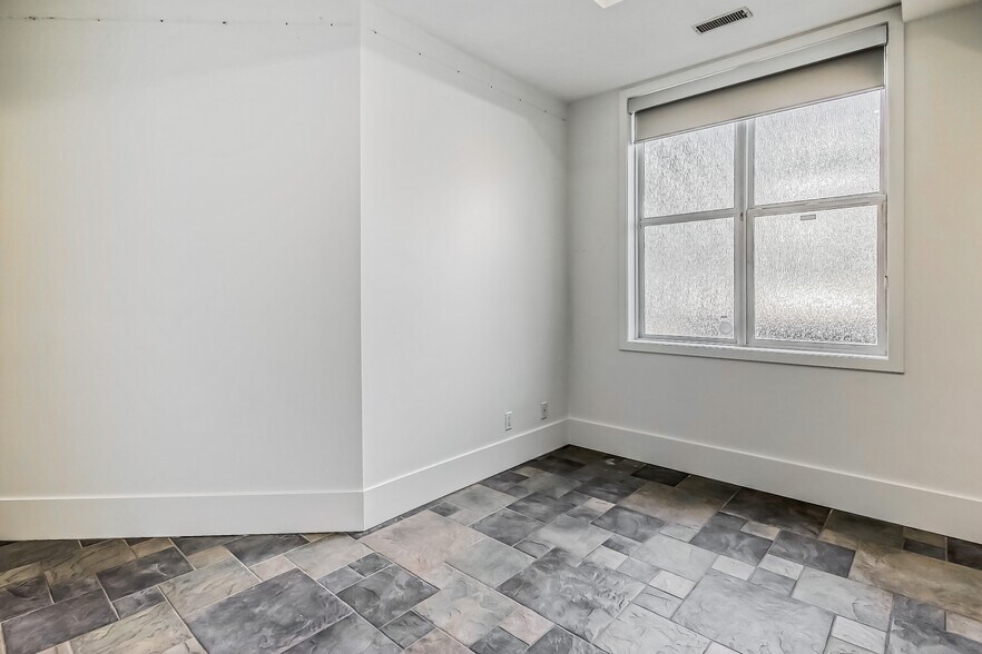 More Photos Of 10403 122 St, Edmonton Office For Sale