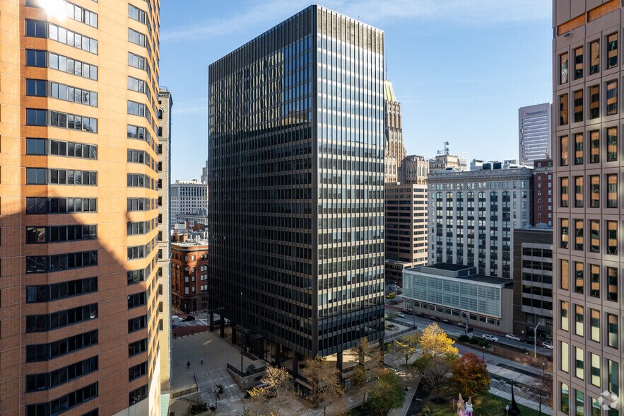 More Photos Of 100 N Charles St, Baltimore Office For Sale