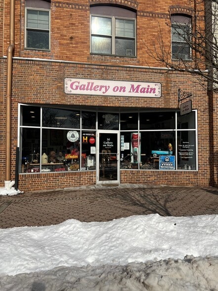 Primary Photo Of 28-32 W Main St, Somerville Apartments For Lease