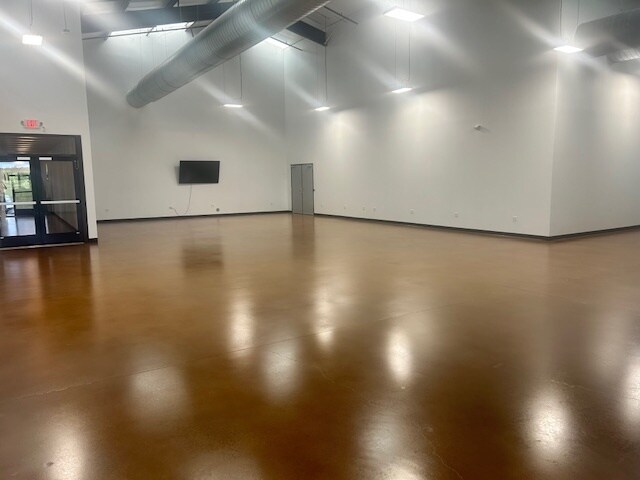 More Photos Of 1205 BMC Dr, Cedar Park Office For Sale