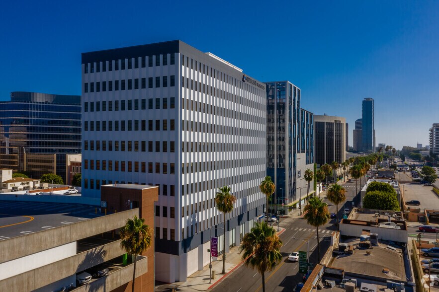 More Photos Of 450 N Roxbury Dr, Beverly Hills Medical For Lease