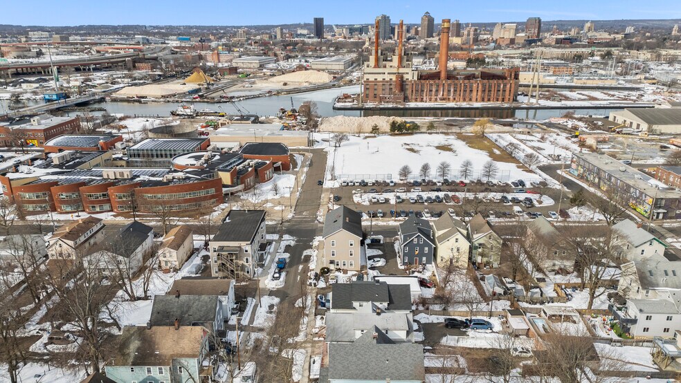 More Photos Of 127 James St, New Haven Apartments For Sale